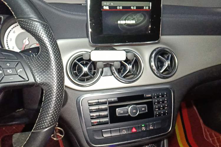 Used Mercedes-Benz GLA 2015 GLA 200 Fashion Model Audio And AC Panel