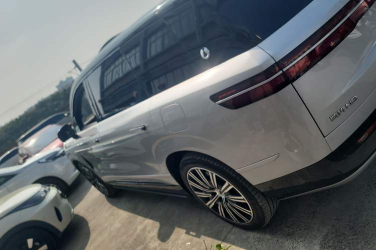 Used Denza N9 2025 Flagship Model
