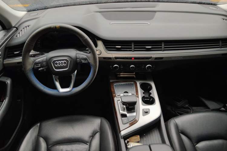 Used Audi Q7 2019 55 TFSI Technology Edition
