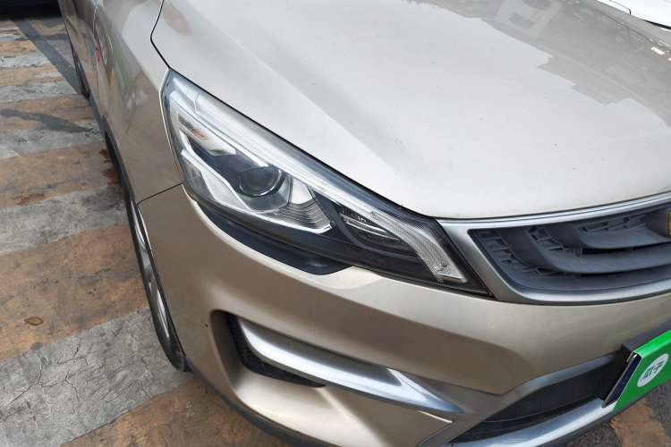 Used Geely Auto Emgrand GS 2018 Sport Edition 1.4T Automatic LingShang Model Right Front Headlight