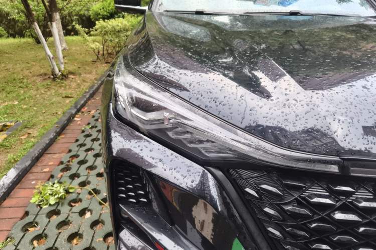 Used CHANGAN CS75 PLUS 2021 1.5T Automatic Luxury Version Right Front Headlight