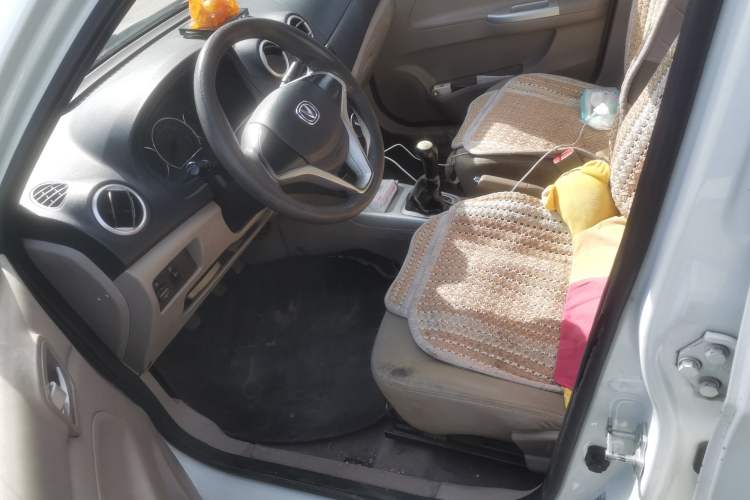 Used CHANGAN Alsvin V3 2015 1.4L Manual Warm-Hearted Model China V Standard