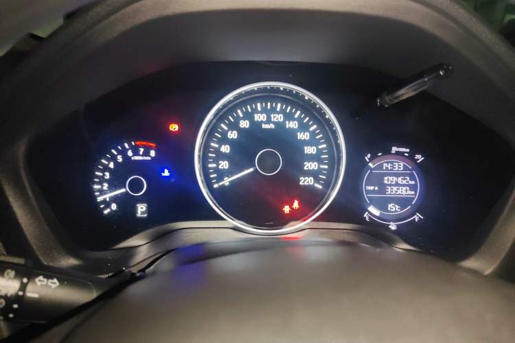 Used Honda Vezel 2017 1.8L CVT Front-Wheel Drive Pioneer Edition