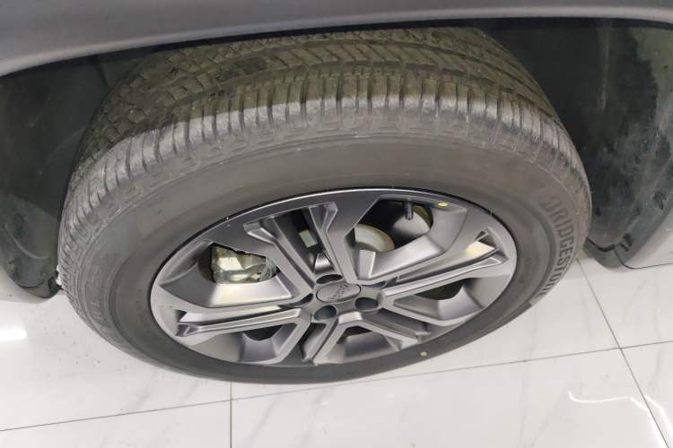 Used Jeep Compass 2021 220T Automatic All-Wheel Drive 80th Anniversary Edition Left Front Wheel Hub