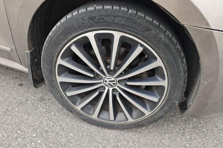 Used Volkswagen Passat 2014 1.8TSI DSG Prestige Navigation Edition
