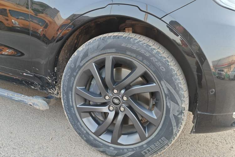 Used Land Rover Discovery 2021 360 PS R-Dynamic S
