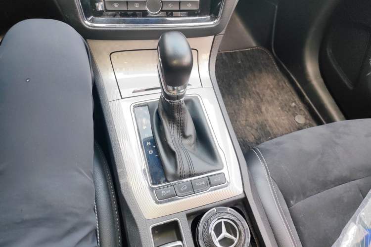 Used Roewe RX5 New Energy 2017 eRX5 50T Hybrid Connected Prestige Flagship Edition