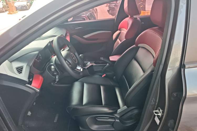 Used MG 5 2021 180 DVVT Manual Youth Luxury Edition
