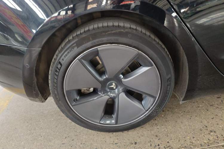 Used Tesla Model 3 2022 Rear-Wheel-Drive Version Right Rear Wheel Hub