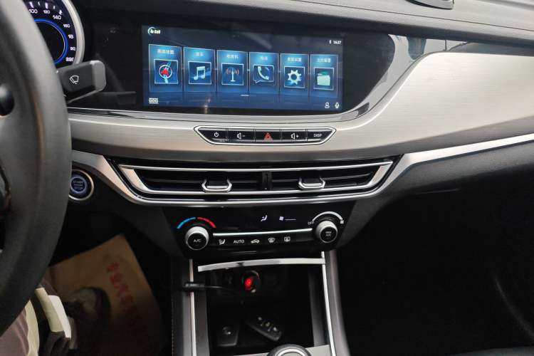 Used Changan Eado 2019 High-Energy Edition 1.6L GDI Manual Pioneer Model China VI Standard
