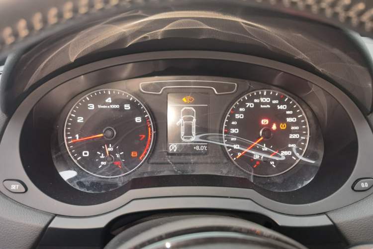 Used Audi Q3 2015 30 TFSI Comfort Model
