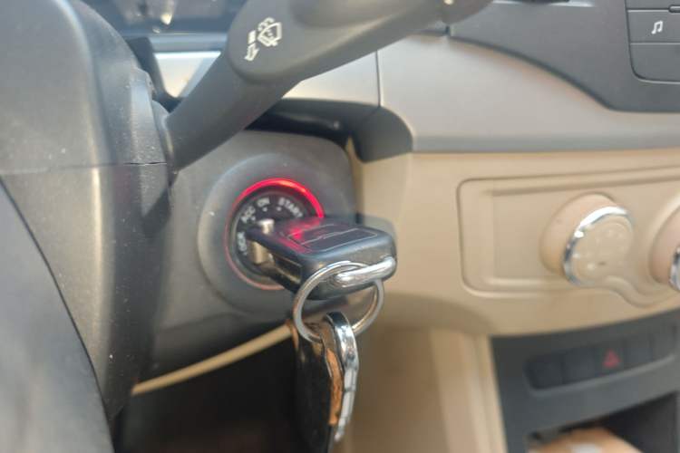 Used Roewe 350 2014 1.5L Manual Xunchi Edition
