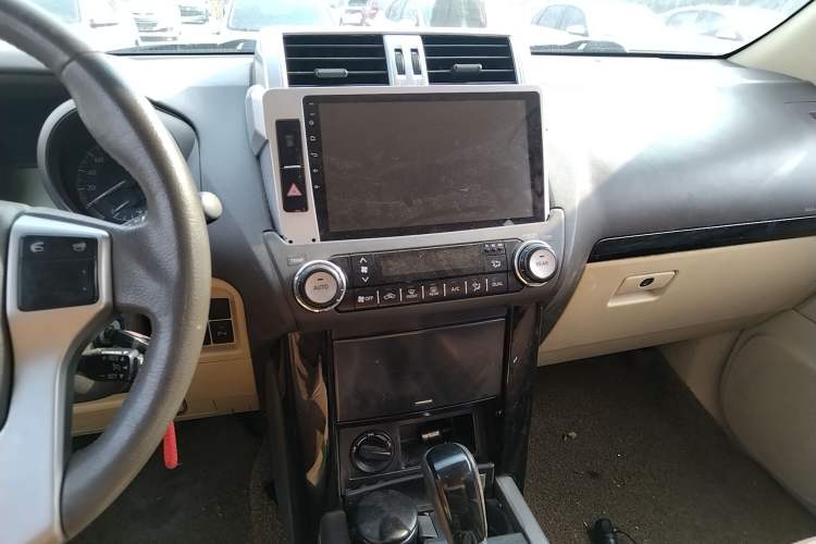 Used Toyota Prado 2013 2.7L Automatic Parallel Import