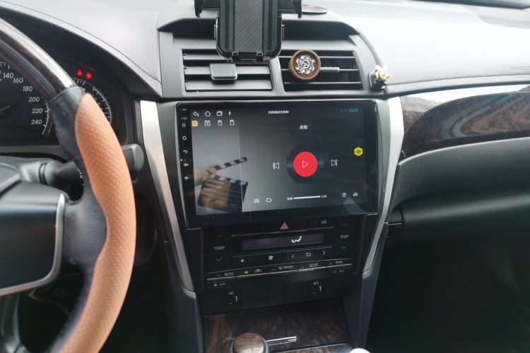 Used Toyota Camry 2015 2.0G Premier Edition
