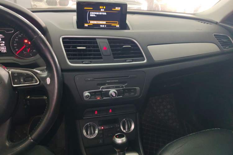 Used Audi Q3 2015 30 TFSI Ambition Edition
