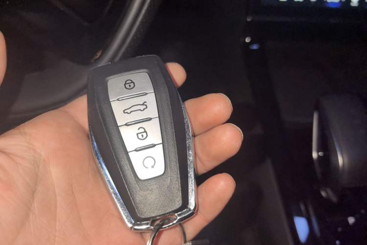 Used Geely Auto Emgrand X7 Sport 2023 Boyue COOL 1.5TD Smart Connect+ Vehicle Key