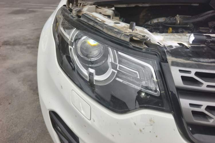 Used Land Rover Discovery Sport 2016 2.0T SE Right Front Headlight