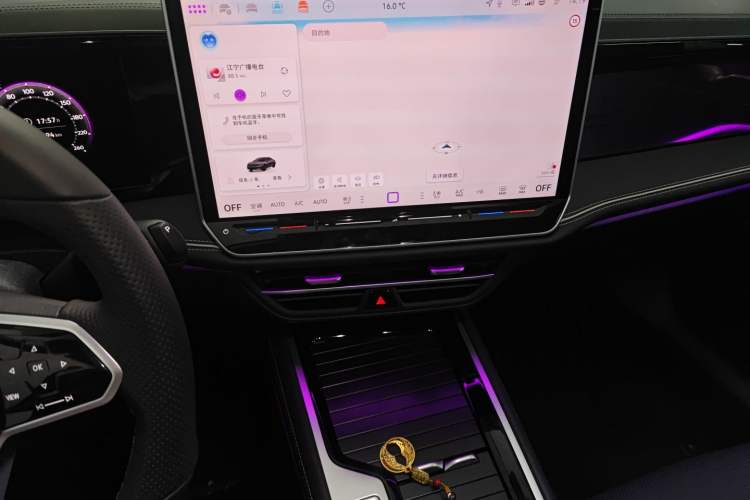 Used Volkswagen Magotan 2024 380TSI DSG Prestige Edition DaMai Package Audio And AC Panel