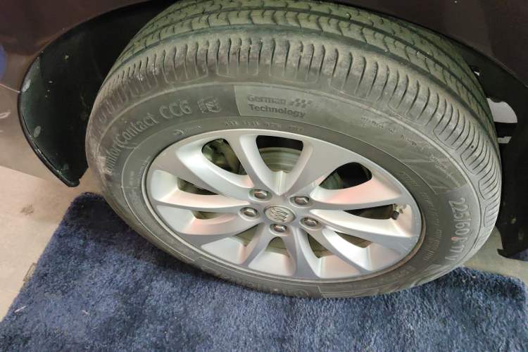 Used Buick GL8 2017 ES 28T Comfort Model China V Standard
