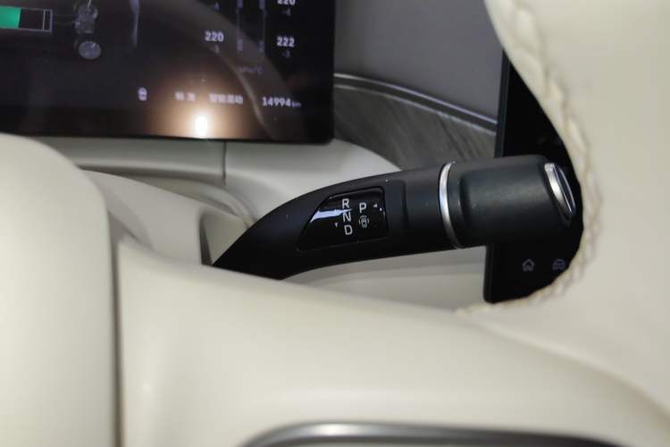 Used Wey Gaoshan 2025 Four-Wheel Drive Alpine 8
