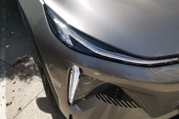 Used Geely Galaxy L7 2024 1.5T 115 km MAX Dragon Edition Right Front Headlight