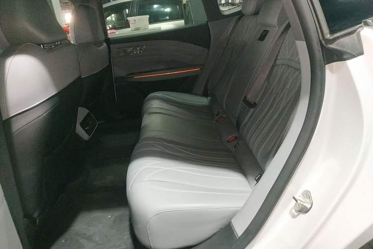 Used Geely Galaxy E8 2025 700 km Long-Range Intelligent Driving Version
