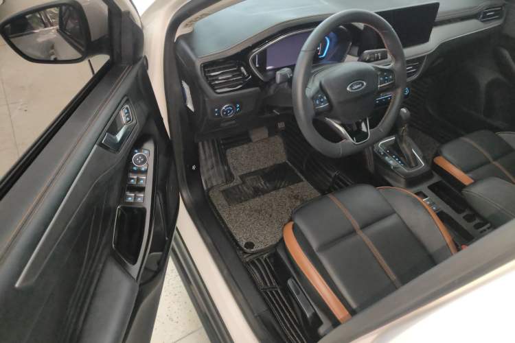 Used Ford Focus 2022 Sedan EcoBoost 180 Automatic Performance Edition