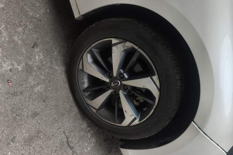 Used GAC Trumpchi GA6 2019 270T Automatic Prestige Edition Right Front Wheel Hub