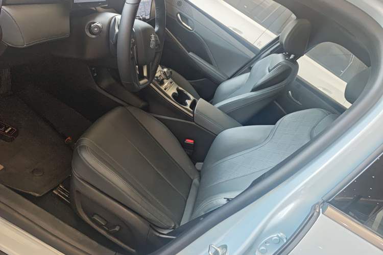 Used BYD Qin PLUS 2025 DM-i Smart Drive 120KM Superior Model