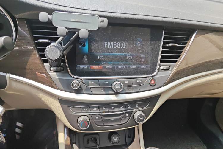 Used Buick Verano 2019 Sedan 15S Automatic Leading Model Audio And AC Panel