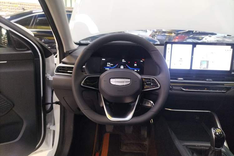 Used Geely Auto Emgrand 2026 Model 4th Generation 4 Millionth Anniversary Edition 1.5L Manual Overdrive Edition Steering Wheel