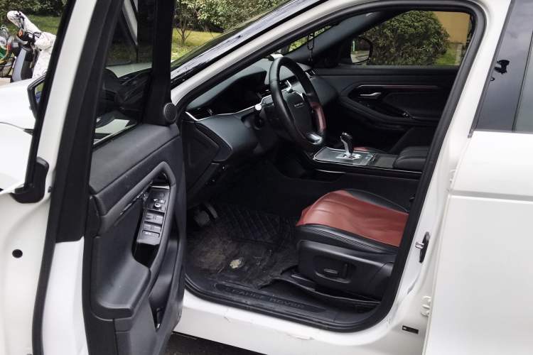 Used Land Rover Range Rover Evoque 2020 249 PS Youth Edition