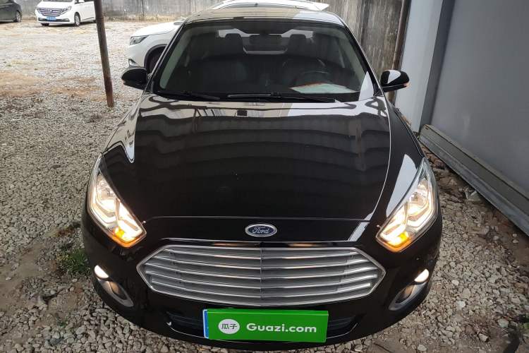 Used Ford Escort 2015 1.5L Automatic Fashion Model