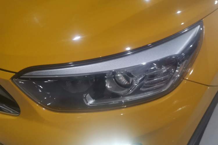 Used Kia kx1 Stonic 2021 1.4L CVT Fun & Sunroof Model Left Front Headlight