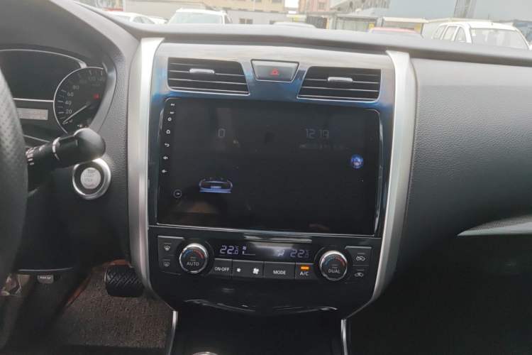 Used Nissan Teana 2014 Duke 2.5L XV Glory Edition Audio And AC Panel