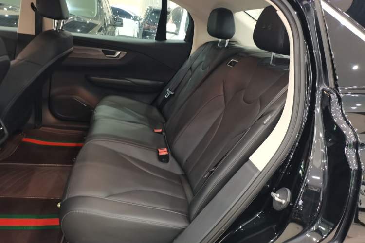 Used Hongqi E-QM5 2021 Online Booking Charging Basic Edition 5 Seats
