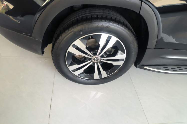 Used Mercedes-Benz GLB 2024 GLB 200 Dynamic Edition Exterior 5