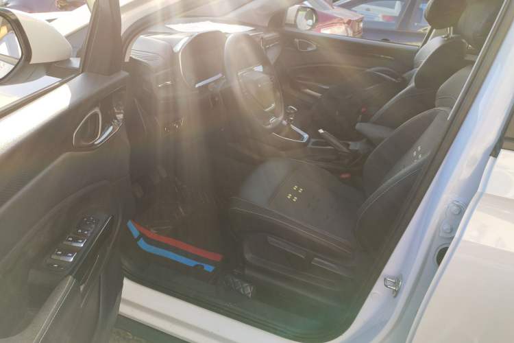 Used Baojun RM-5 2019 1.5T Manual Elite Version with 24-Hour Online Service 7 Seats
