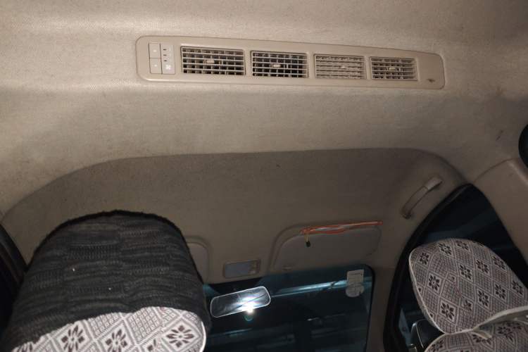 Used Wuling Rongguang V 2016 1.2L Standard Version
