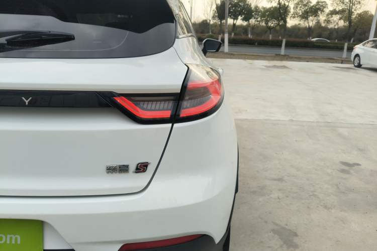 Used Geely Auto Emgrand S 2021 1.4T CVT Prestige Edition Right Rear Taillight