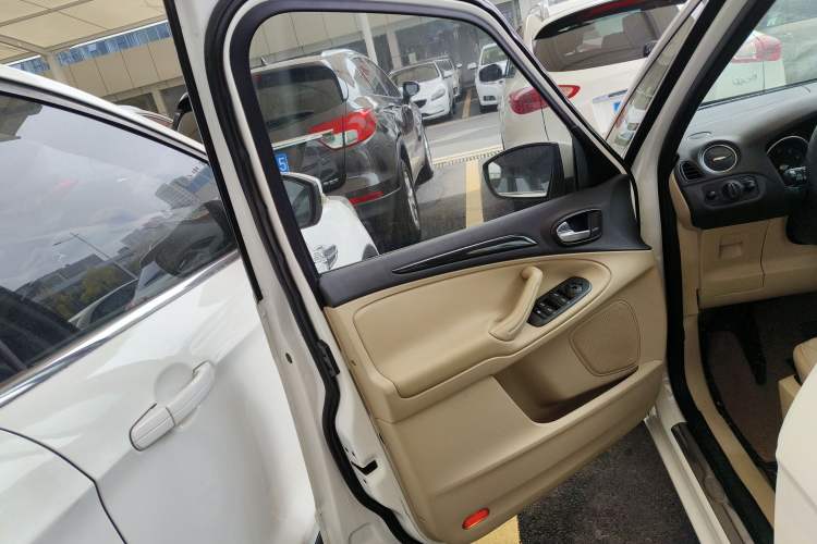 Used Ford S-MAX 2008 2.3L 7-Seater Luxury Version
