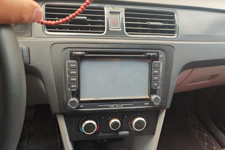 Used Skoda Rapid 2013 1.4L Manual Enjoyment Model Audio And AC Panel