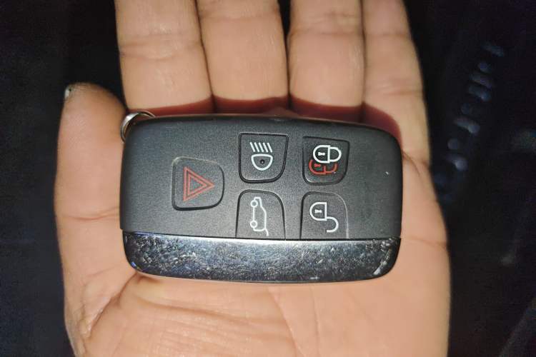 Used Land Rover Discovery Sport 2017 2.0T HSE Vehicle Key