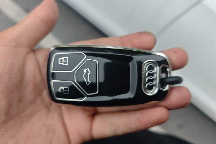 Used Audi A4L 2023 40 TFSI Bang & Olufsen Starry Night Edition
