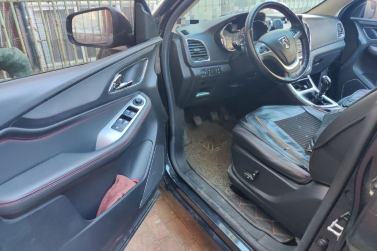 Used Baojun 560 2016 1.5T Manual Luxury Model
