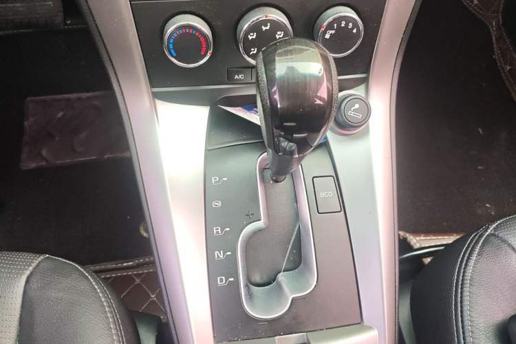 Used Chevrolet Captiva 2015 2.4L Two-Wheel Drive Urban Version 7 Seats
