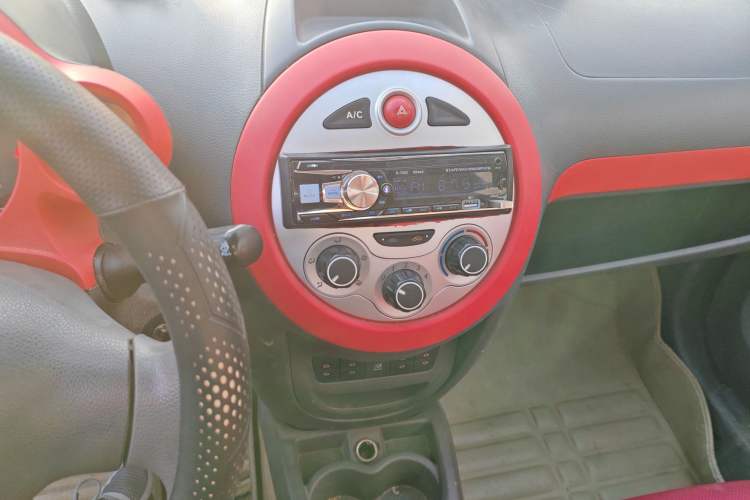 Used JAC Group Yueyue 2012 1.0L Comfort Version
