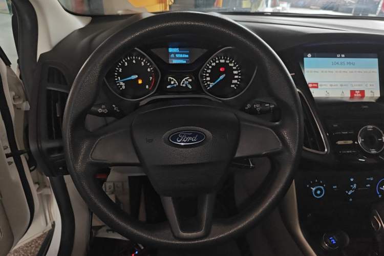 Used Ford Focus 2017 Sedan 1.6L Automatic Comfort Plus SmartDrive Edition
