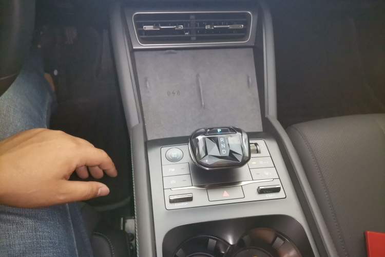 Used BYD Qin L 2025 DM-i Smart Drive 120KM Superior Model