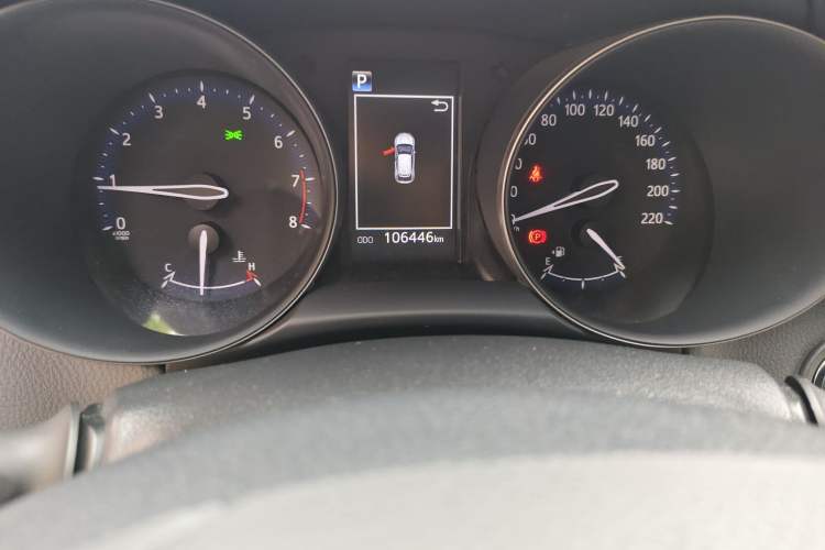 Used Toyota C-HR 2018 2.0L Leading with Sunroof China VI Standard
